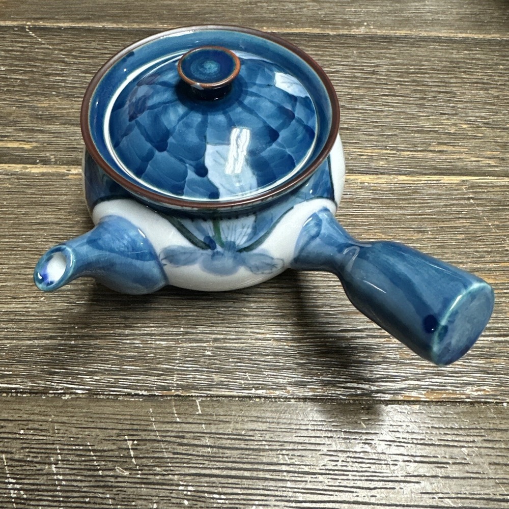 Arita Ware  Blue Flower‎ Pattern Ceramic Teapot With Lid And Tea Strainer